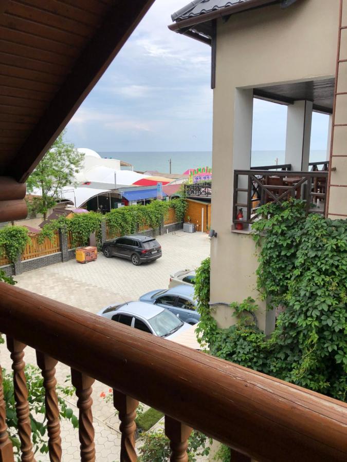 Веселий Кут Zaliznyy Port Exterior foto